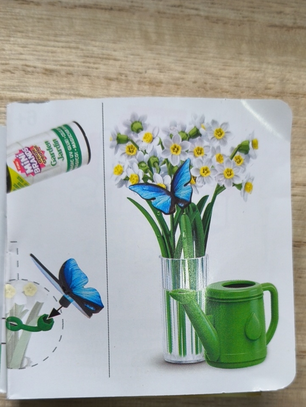 Zuru Mini Brands Garden White Daisies With Blue Butterfly